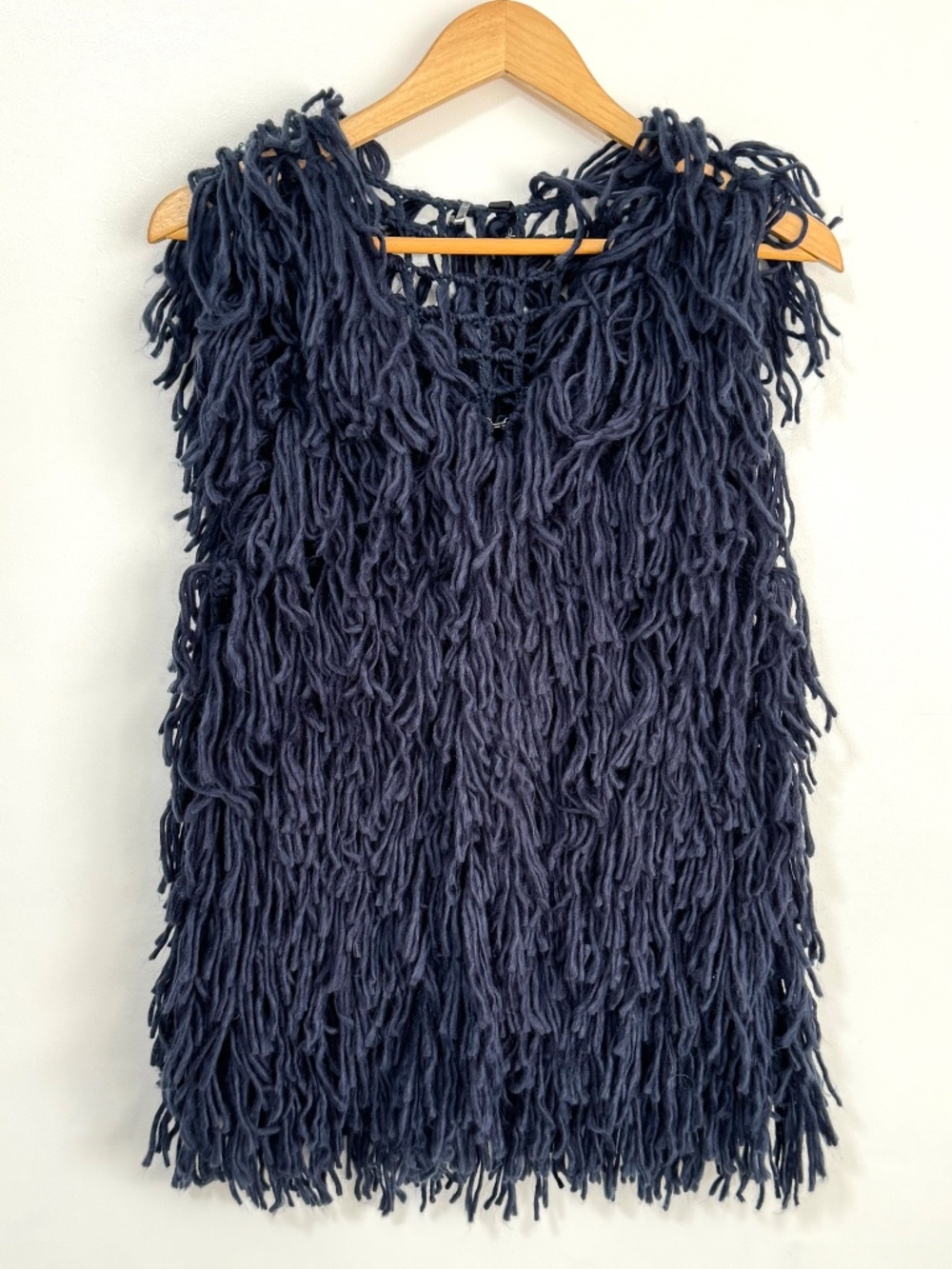 Elan Shaggy Fringe Knit Vest in Dark Navy Blue, Size Small